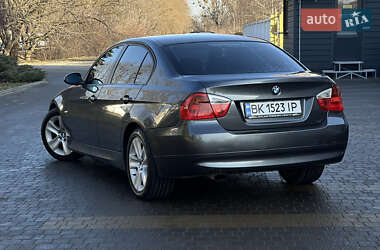 Седан BMW 3 Series 2006 в Ровно