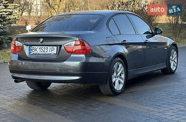 Седан BMW 3 Series 2006 в Ровно