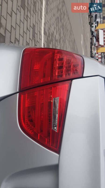 Универсал BMW 3 Series 2010 в Луцке фото 44 Универсал BMW 3 Series 2010 в Луцке