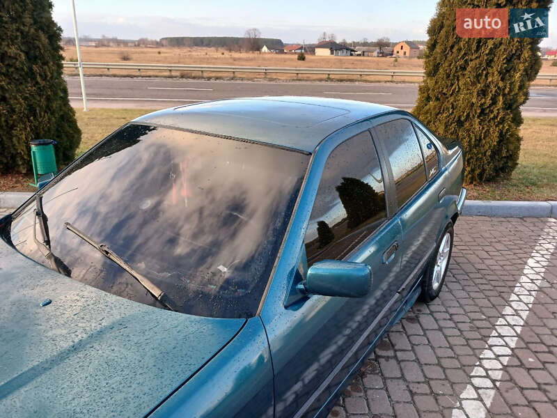 Седан BMW 3 Series 1995 в Яворове