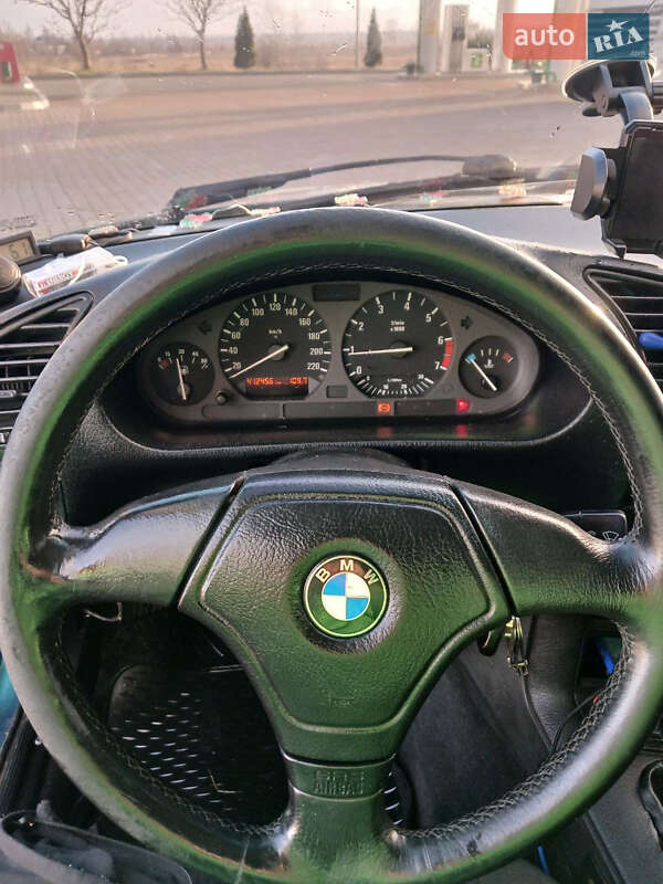 Седан BMW 3 Series 1995 в Яворове