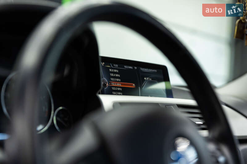Седан BMW 3 Series 2016 в Ивано-Франковске