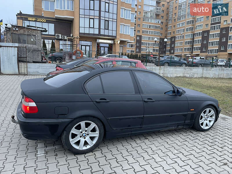Седан BMW 3 Series 2000 в Чернівцях