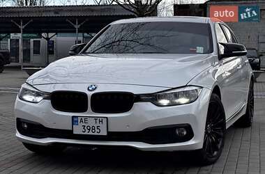 Седан BMW 3 Series 2015 в Дніпрі