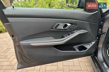Седан BMW 3 Series 2021 в 
