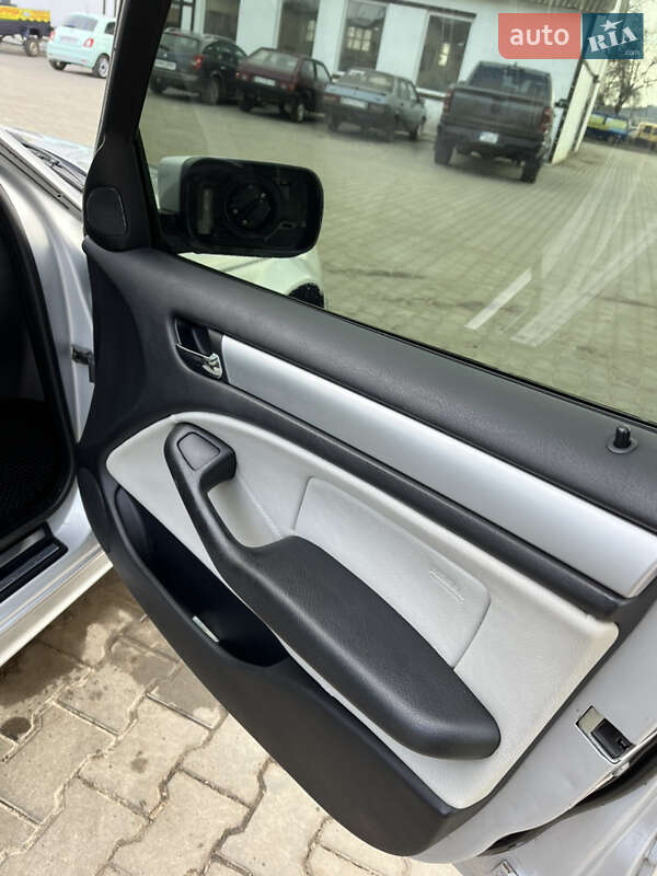 Седан BMW 3 Series 2000 в Одессе