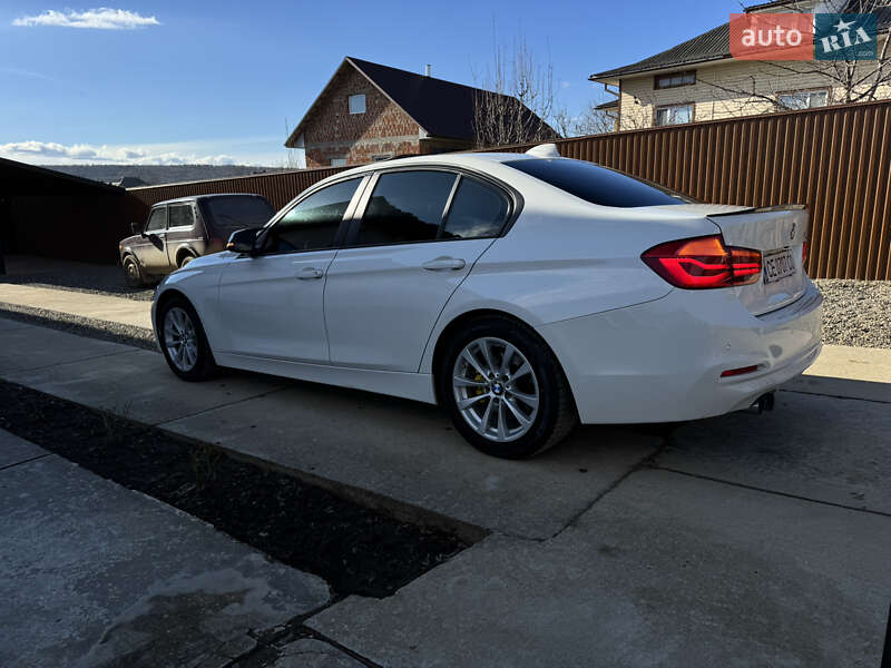 Седан BMW 3 Series 2017 в Черновцах