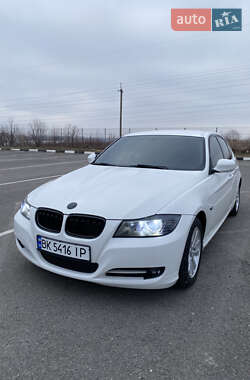 Седан BMW 3 Series 2011 в Ровно