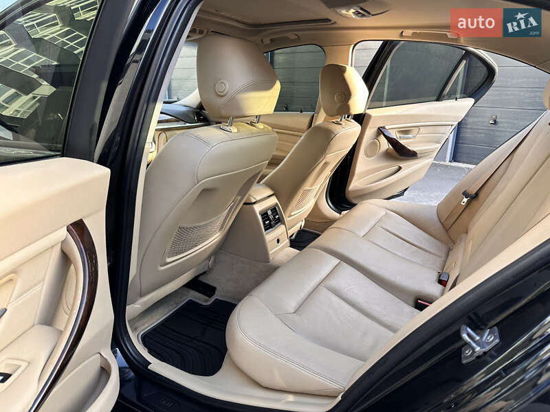 Седан BMW 3 Series 2013 в Чернигове