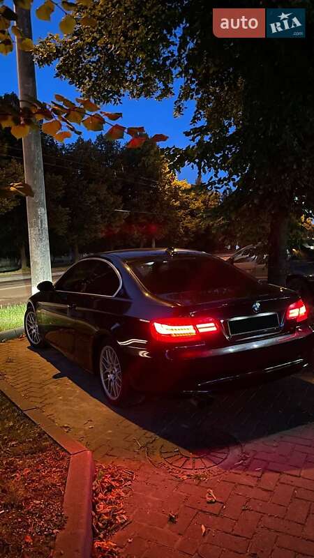 BMW 3 Series 2010