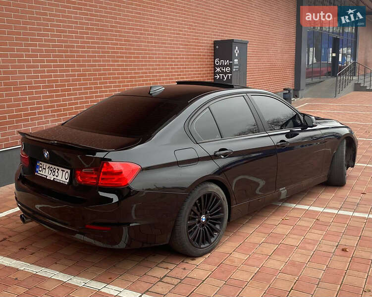 Седан BMW 3 Series 2015 в Одессе
