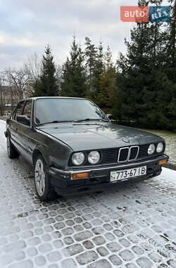 Седан BMW 3 Series 1985 в Моршине