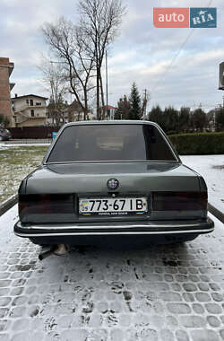 Седан BMW 3 Series 1985 в Моршине