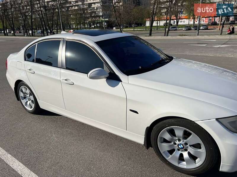 Седан BMW 3 Series 2005 в Києві