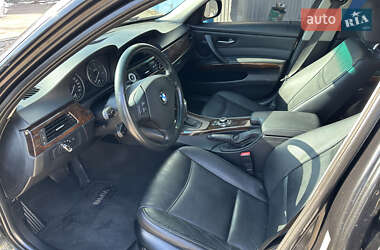 Седан BMW 3 Series 2011 в 