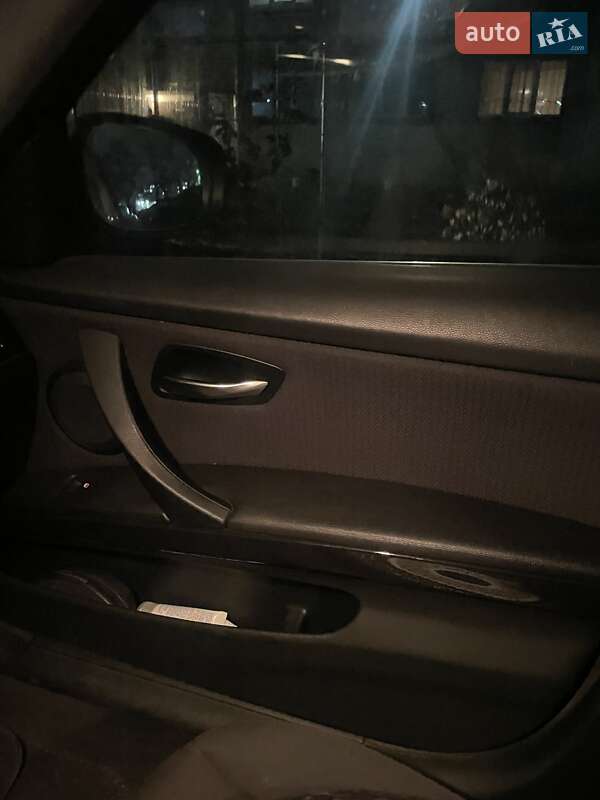 Универсал BMW 3 Series 2009 в Киеве фото 5 Универсал BMW 3 Series 2009 в Киеве