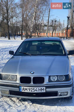 Седан BMW 3 Series 1992 в Коростені