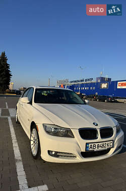 Седан BMW 3 Series 2011 в Виннице