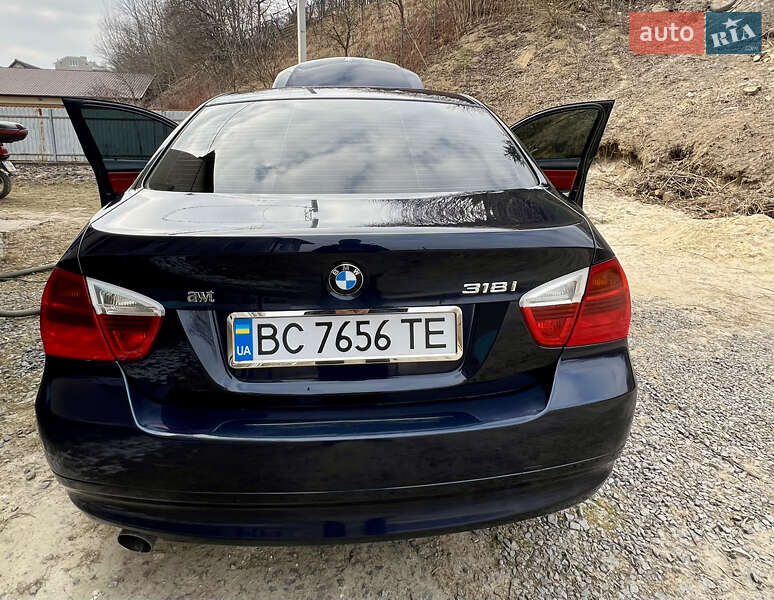 Седан BMW 3 Series 2007 в Золочеві