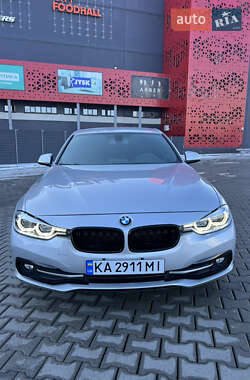 Седан BMW 3 Series 2015 в Києві