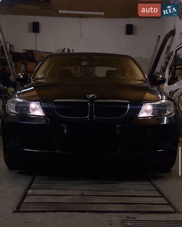Седан BMW 3 Series 2007 в Конотопі