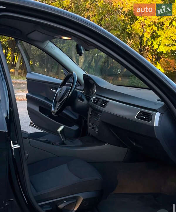 Седан BMW 3 Series 2007 в Конотопі
