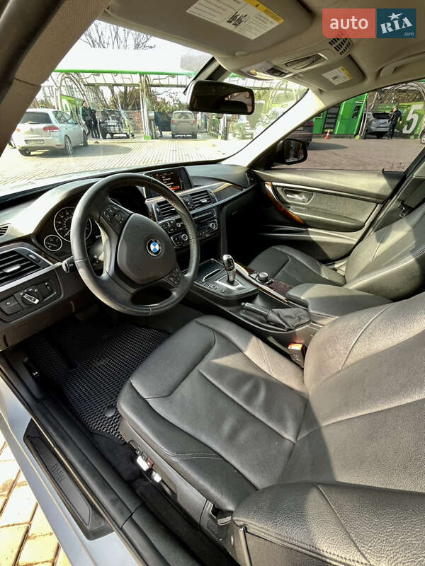 Седан BMW 3 Series 2016 в Кропивницком