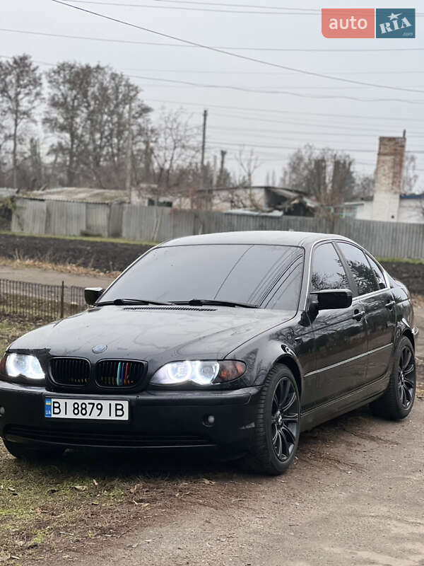 Седан BMW 3 Series 2004 в Глобине