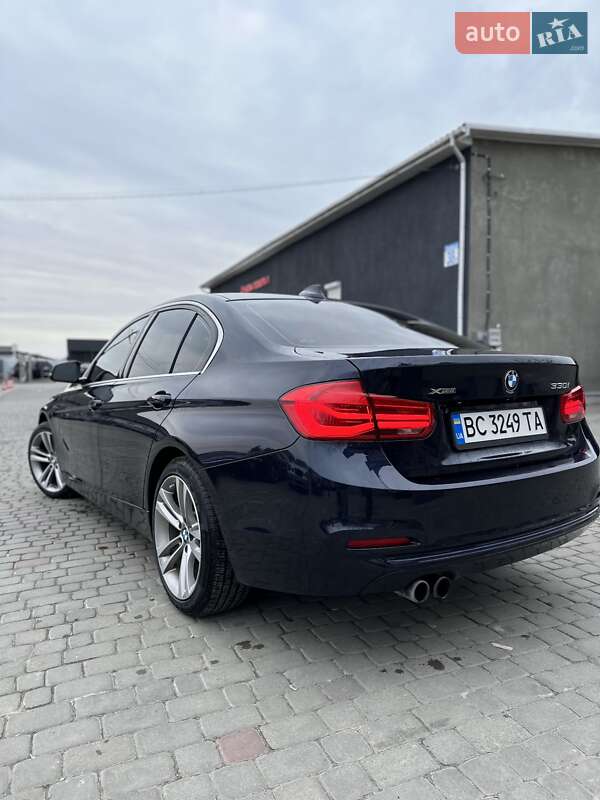 Седан BMW 3 Series 2017 в Львові