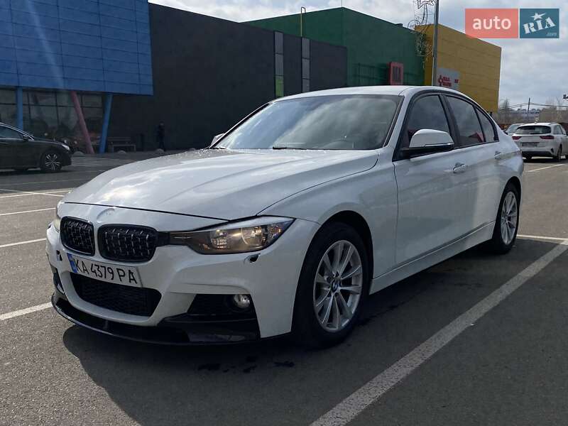 Седан BMW 3 Series 2016 в Києві