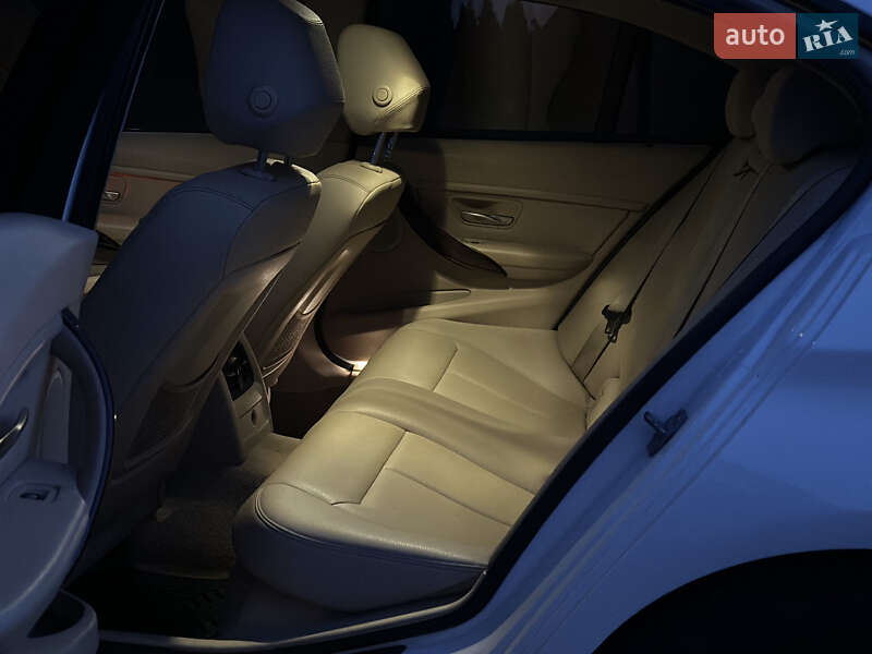 Седан BMW 3 Series 2014 в Владимире