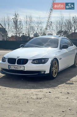 Купе BMW 3 Series 2011 в 