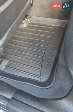 Седан BMW 3 Series 2012 в 