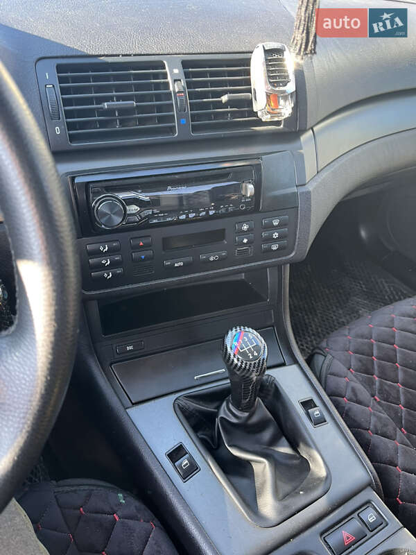 Седан BMW 3 Series 2004 в Гусятине