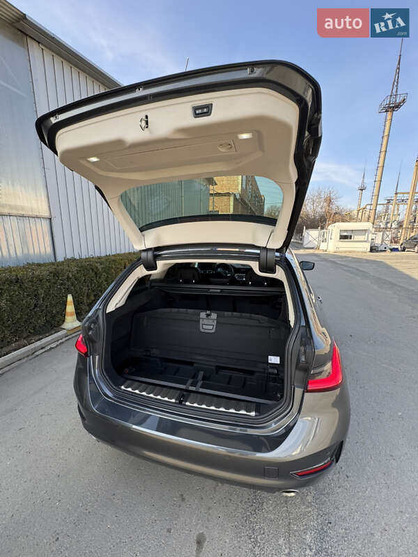 Универсал BMW 3 Series 2020 в Киеве фото 15 Универсал BMW 3 Series 2020 в Киеве