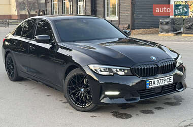 Седан BMW 3 Series 2019 в Кропивницькому