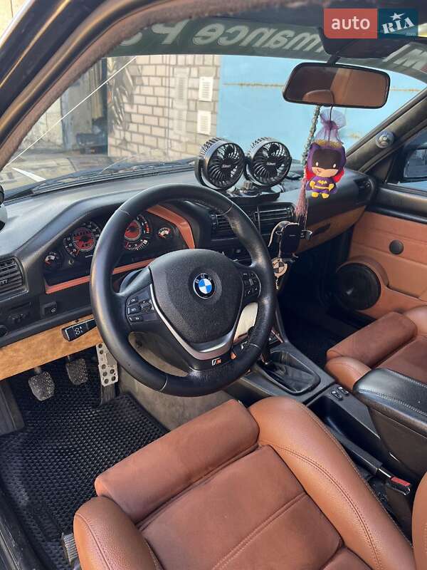 Седан BMW 3 Series 1988 в Днепре