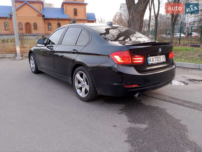 Седан BMW 3 Series 2015 в Києві