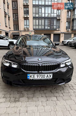 Седан BMW 3 Series 2022 в Дніпрі