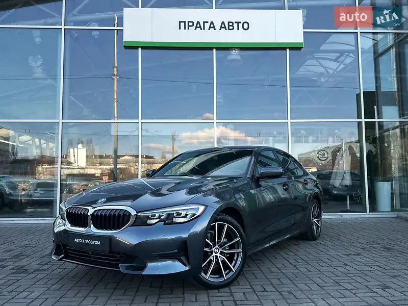 Седан BMW 3 Series 2022 в 