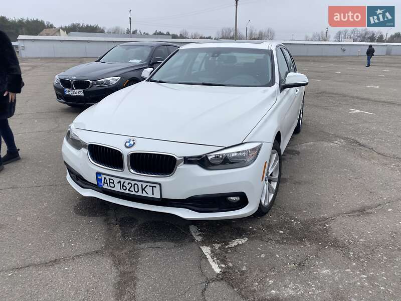 Седан BMW 3 Series 2017 в 