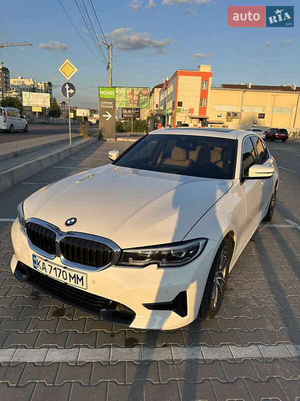 Седан BMW 3 Series 2019 в Киеве