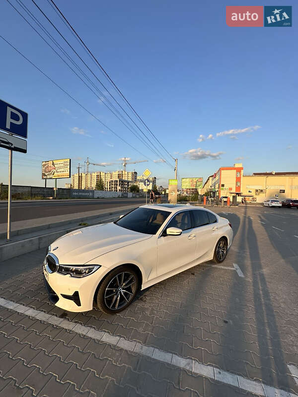 Седан BMW 3 Series 2019 в Киеве