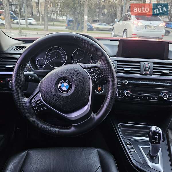 Седан BMW 3 Series 2014 в Чернівцях