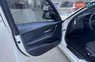 Седан BMW 3 Series 2016 в 