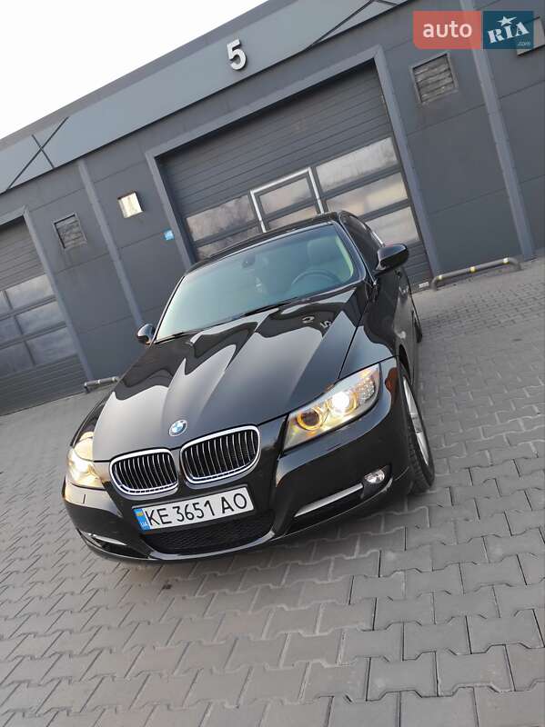 Седан BMW 3 Series 2011 в Каменском