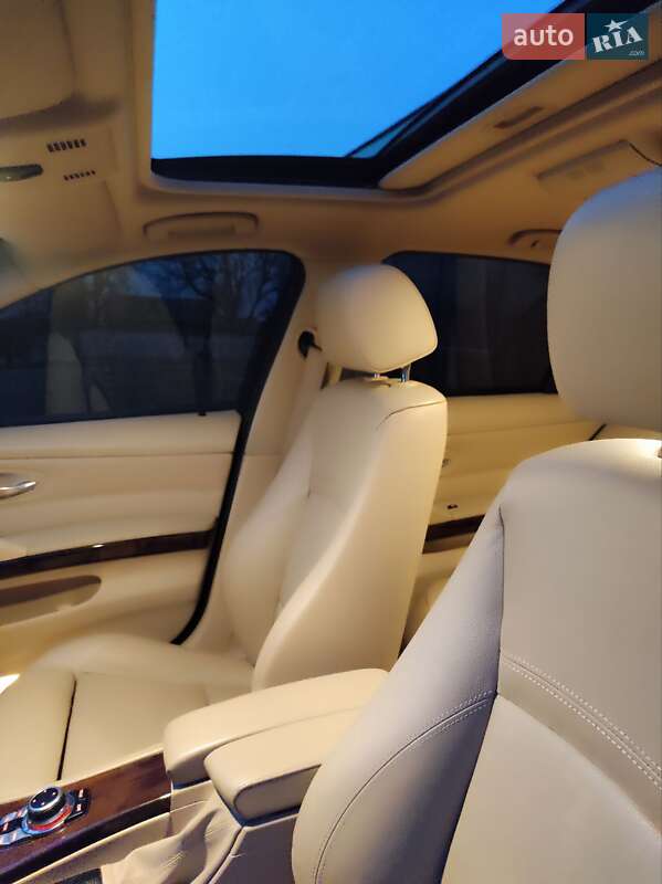 Седан BMW 3 Series 2011 в Каменском