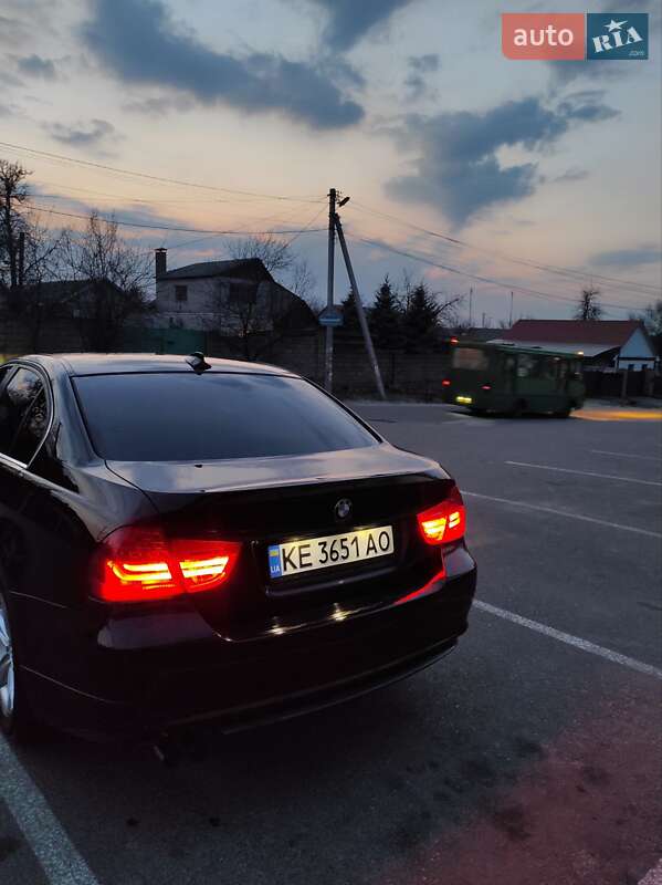 Седан BMW 3 Series 2011 в Каменском