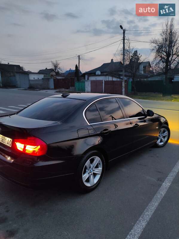 Седан BMW 3 Series 2011 в Каменском