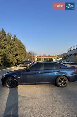 Седан BMW 3 Series 2011 в 
